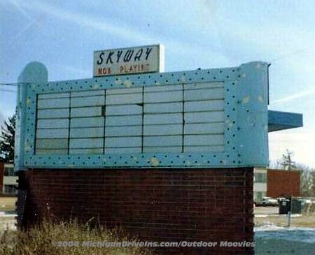Skyway Drive-In Theatre - SKYWAY MARQUEE 1987 COURTESY OUTDOOR MOOVIES